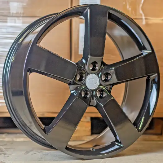 Range  22 inch alloy wheel