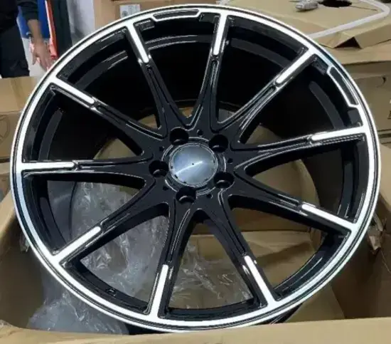  22 inch alloy wheel
