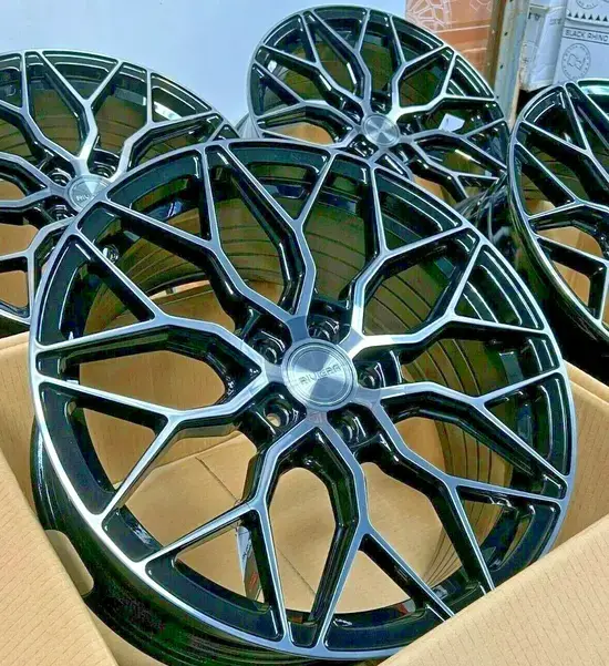   22 inch alloy wheel